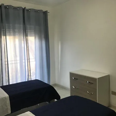 Kame House Apartment *